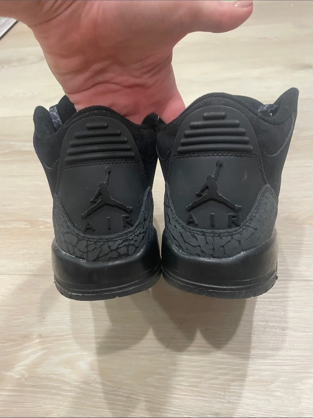 Jordan black cats